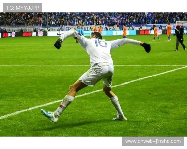 金靴之争白热化：卡扎伊什维利25球领跑射手榜